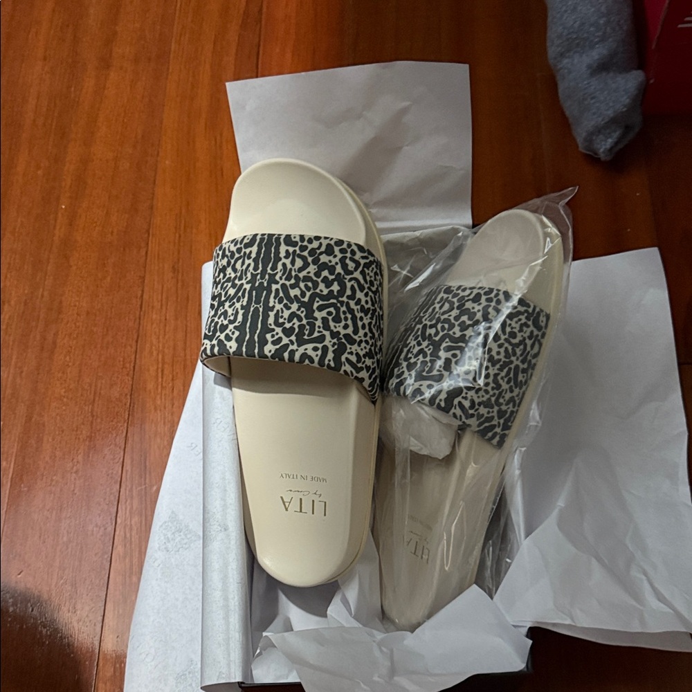 Lita Women's Cream and Black Slide Sandals, Italian